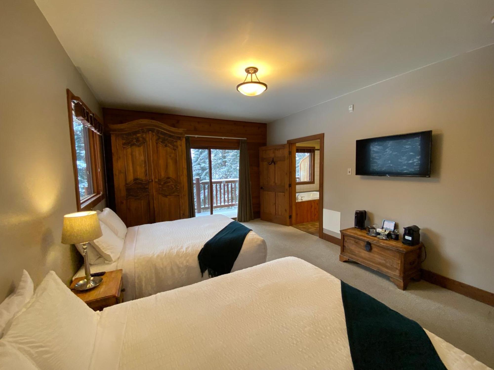 Winston Lodge Golden Extérieur photo