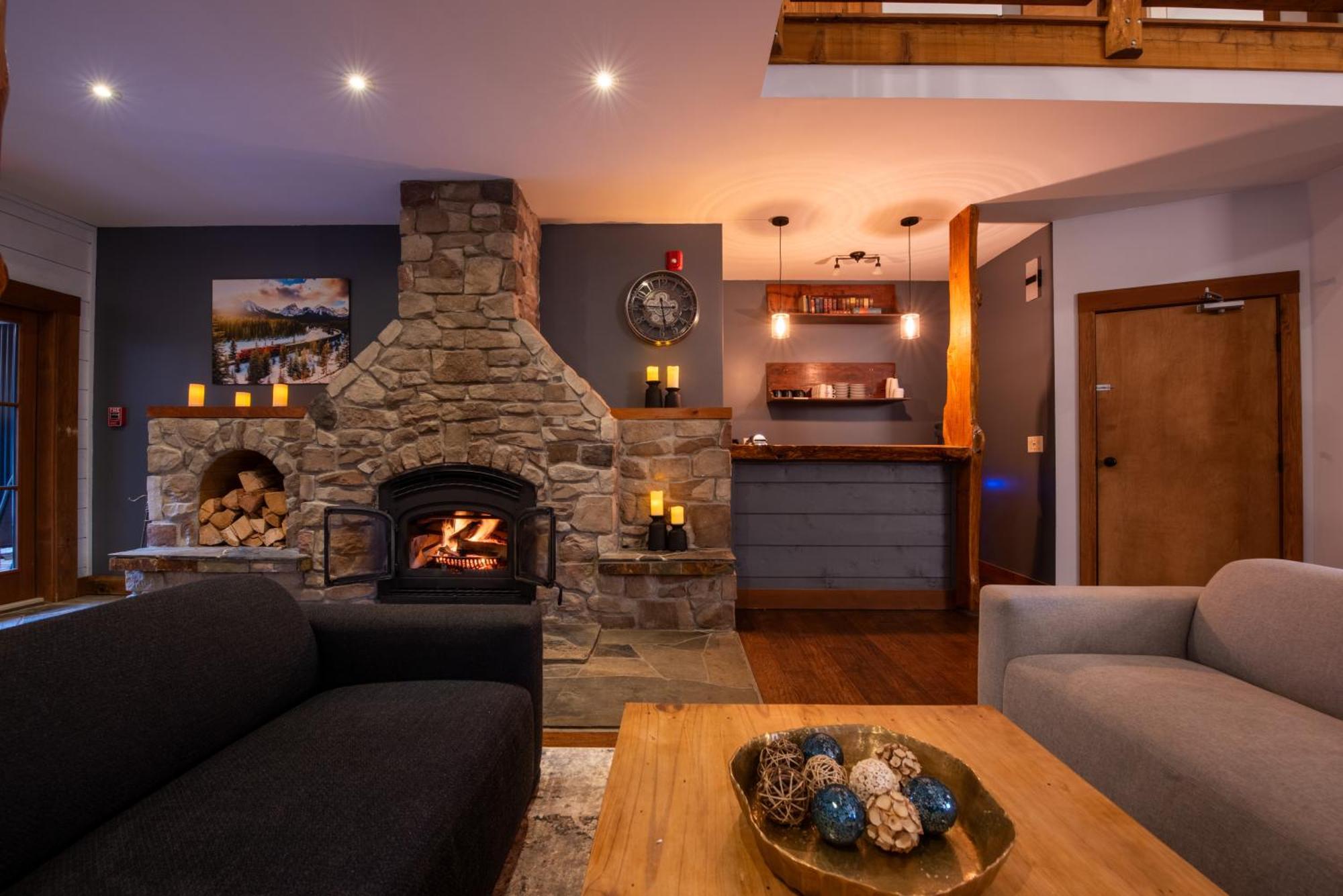 Winston Lodge Golden Extérieur photo